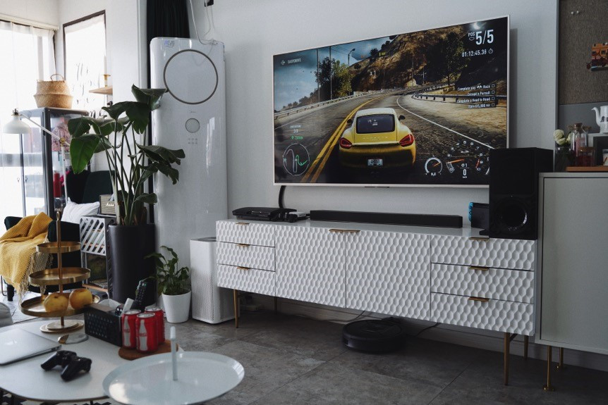 《新喜剧之王》网络首播单日1.2亿次 家庭娱乐新机遇？